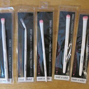Wet N Wild Eyeshadow Brush Bundle 5